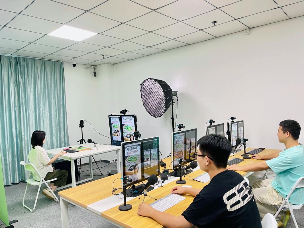 赋能未来教育 eyemore眼擎科技，连接教育行业与互联网设备的桥梁